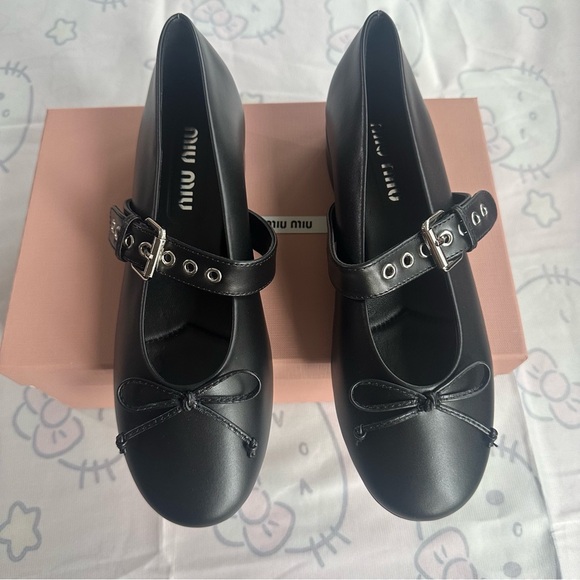 Miumiu Screen-Printed Logo Bow Leather Round-Toe Ballerinas